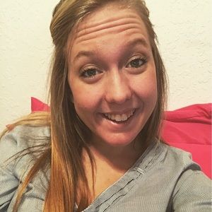 Meet your Posher, Aly